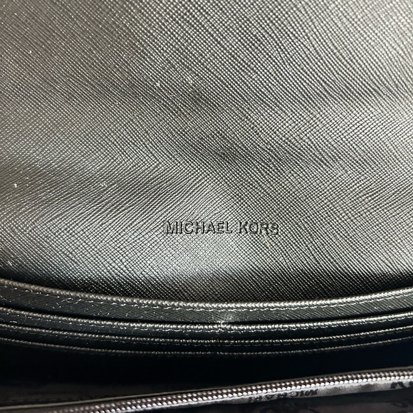 Michael Kors wallet - Picture 5 of 7